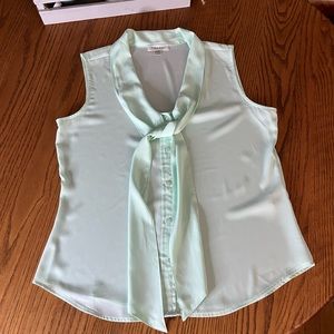 Calvin Klein button up tie neck sleeveless blouse size medium